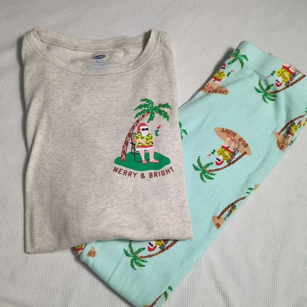 Old Navy Kids Unisex XL(12) Santa On Beach LG Sleeve Christmas Beach PJ's 384